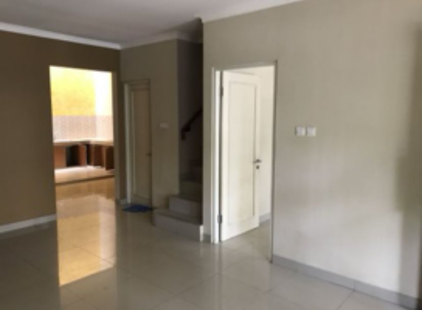 Rumah Disewakan Semi Furnished di  Lippo Cikarang